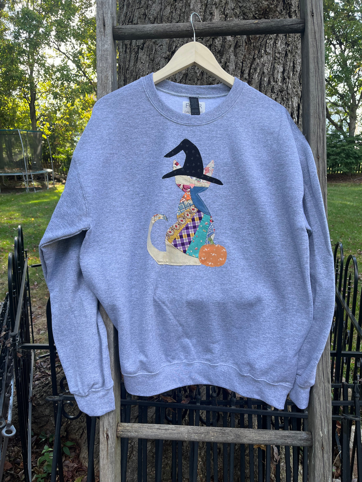 Witchy Vintage Quilt Cat Sweatshirt M,L,XL