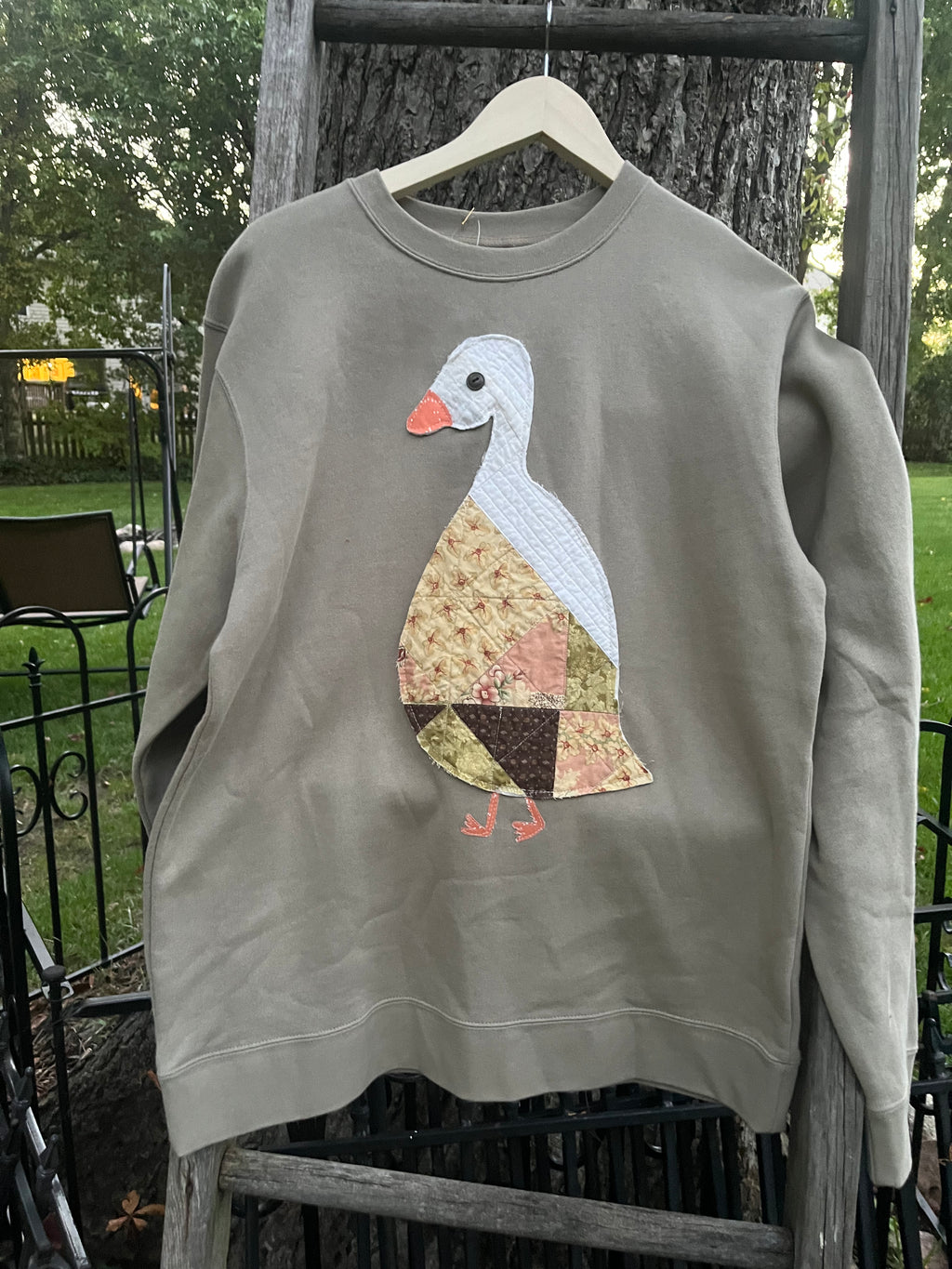 Medium Goose Sweatshirt