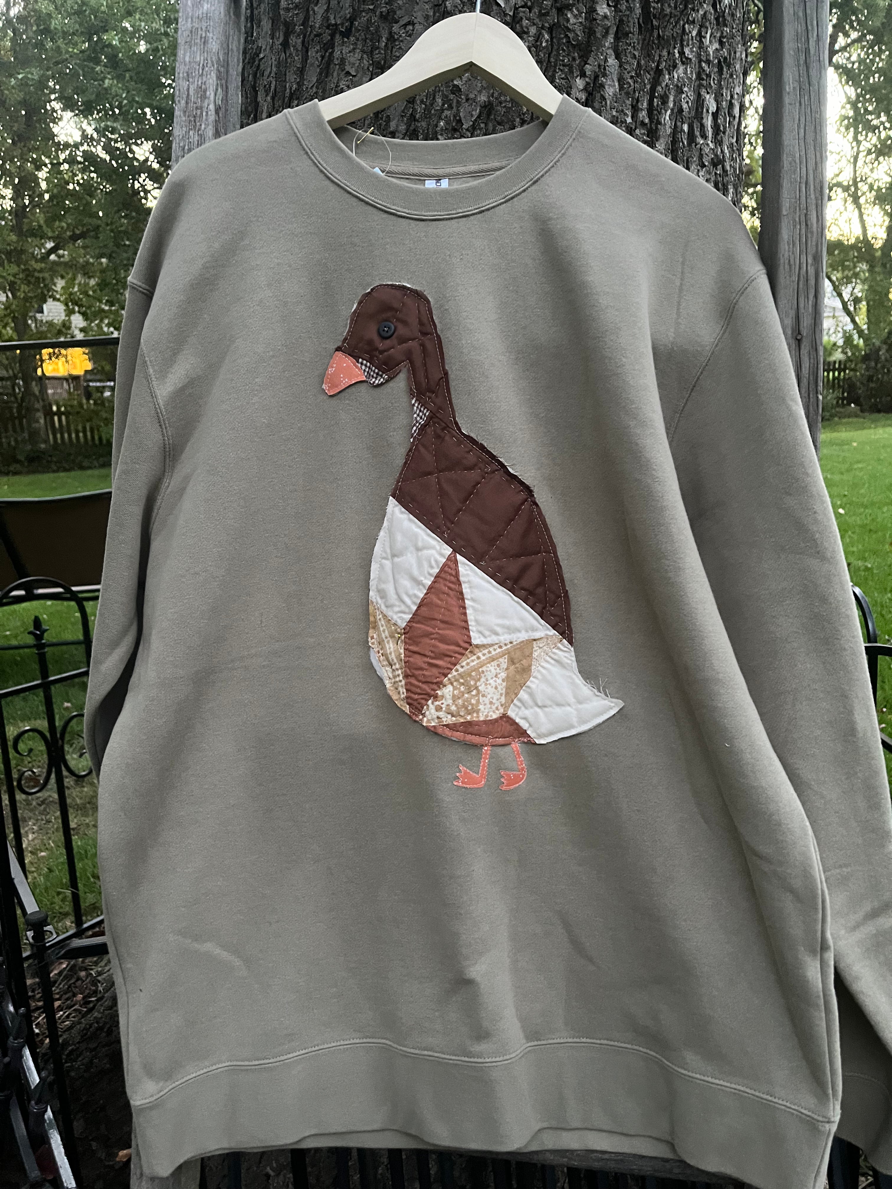 Goose Sweatshirt in XL