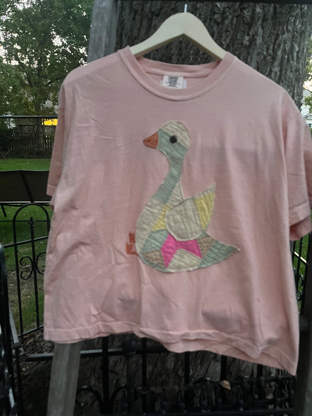 Goose Tee cropped Large